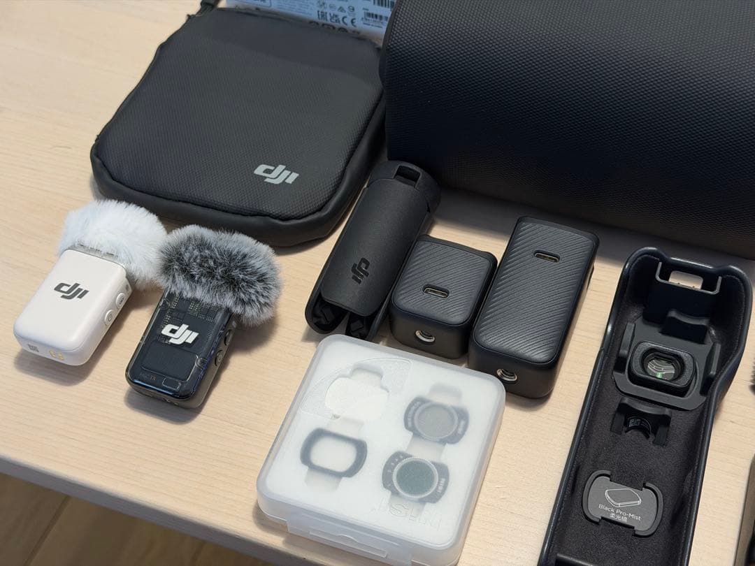 DJI Osmo Pocket 3 クリエイターコンボセット　美品　保証2年付き