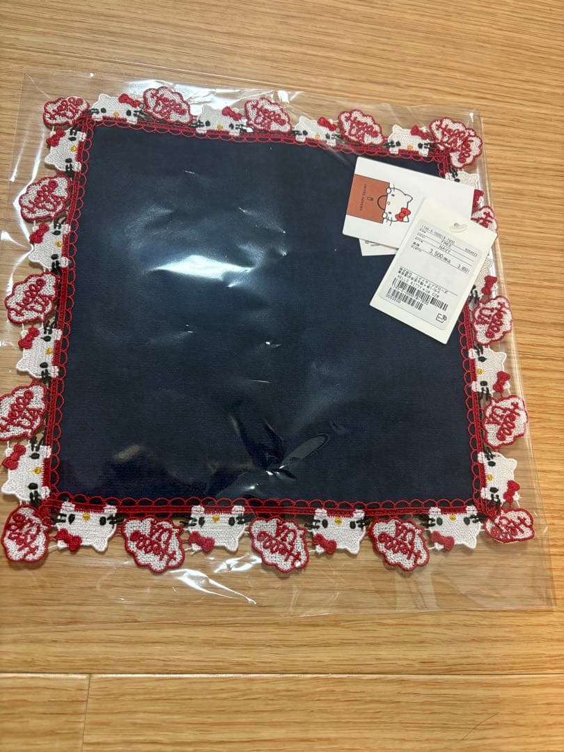 未開封⭐︎ハローキティ 近沢レース店 ユナイテッドアローズ ハンカチ ネイビー