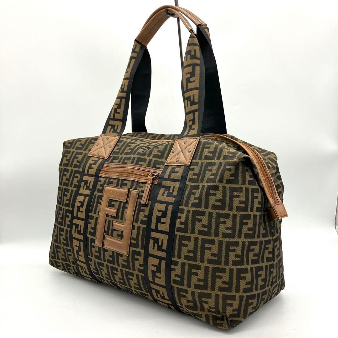 【FENDI】ボストンバッグ　ズッカ柄　デカロゴ　ナイロン　レザー　ブラウン