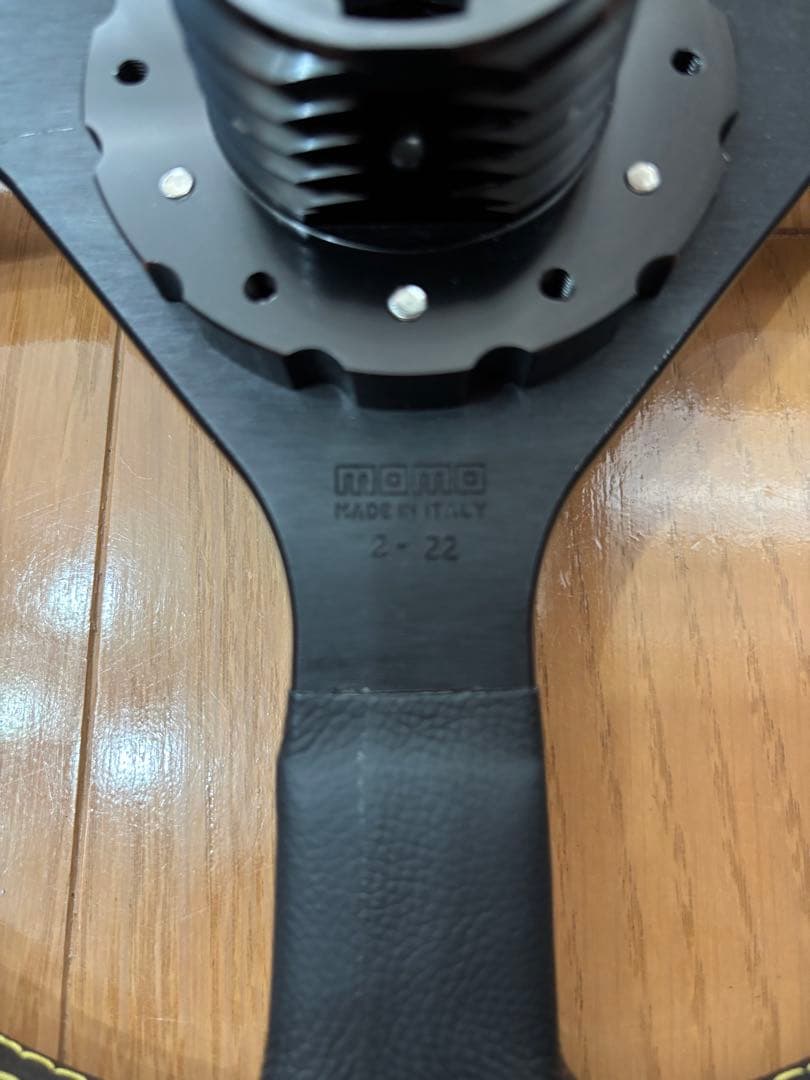 MOMO ヴェローチェレーシング 35パイ V-1 + T300rs アダプタ