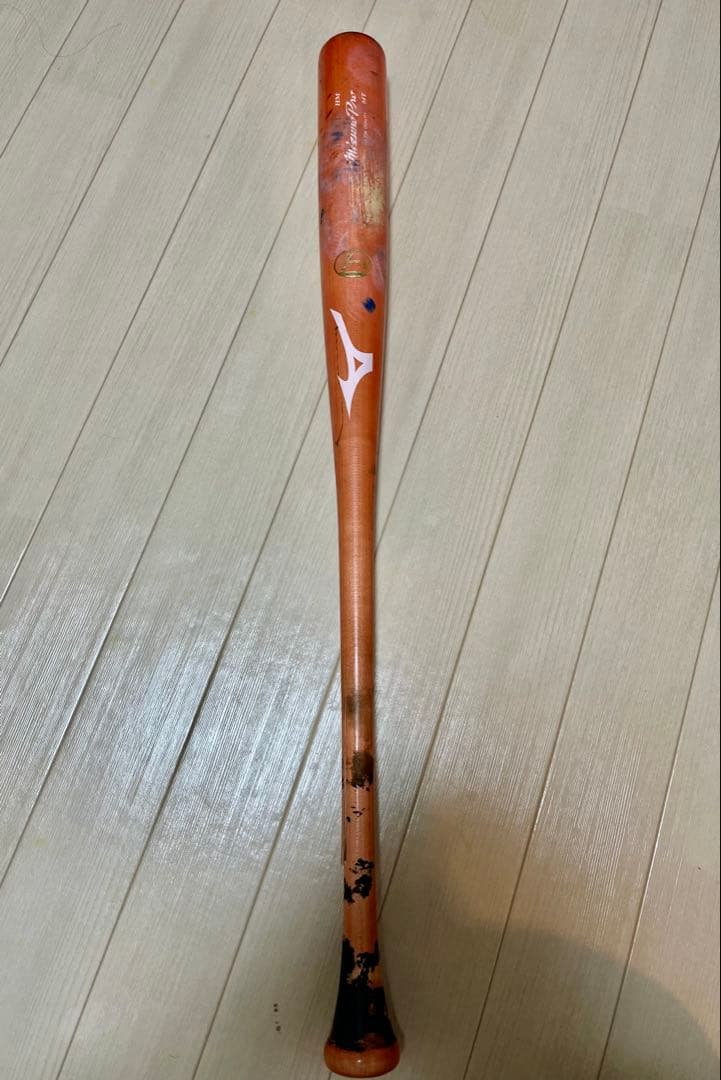 NPB公認バット　ミズノプロ　広島東洋カープ　羽月隆太郎選手実使用品　ヒビあり