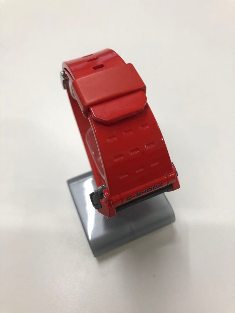 絶版貴重品。CASIO G-SHOCK g-8100 特に人気のレッド！