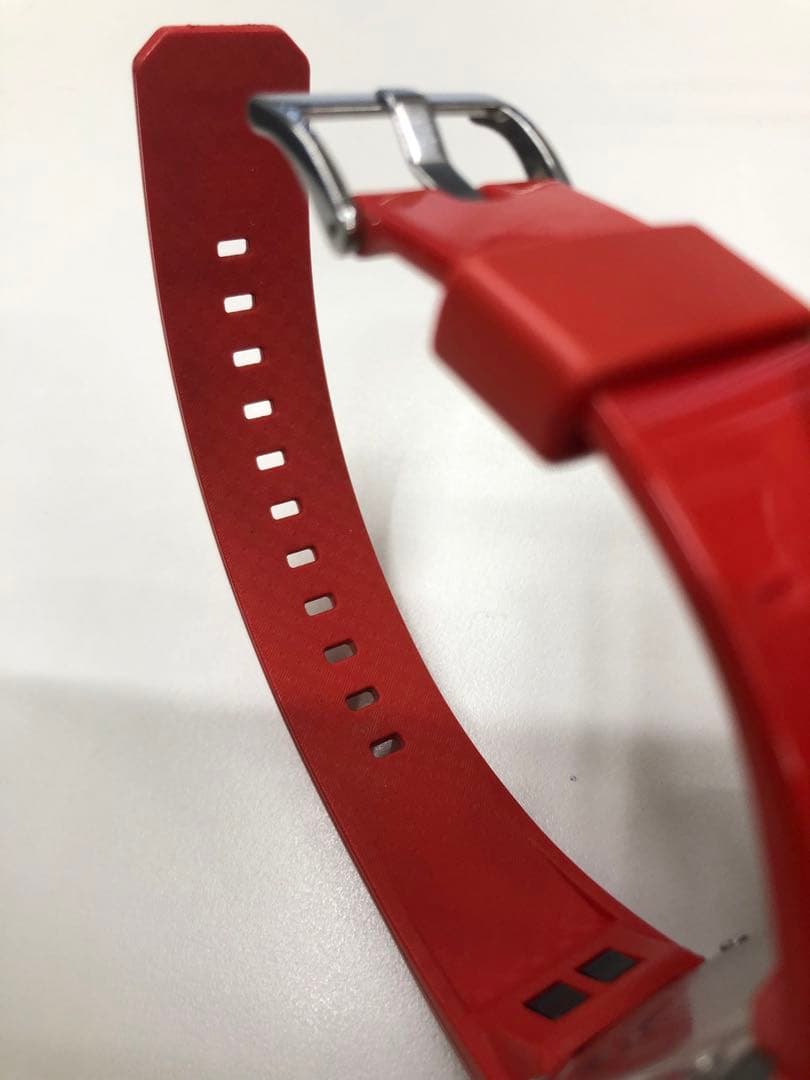 絶版貴重品。CASIO G-SHOCK g-8100 特に人気のレッド！