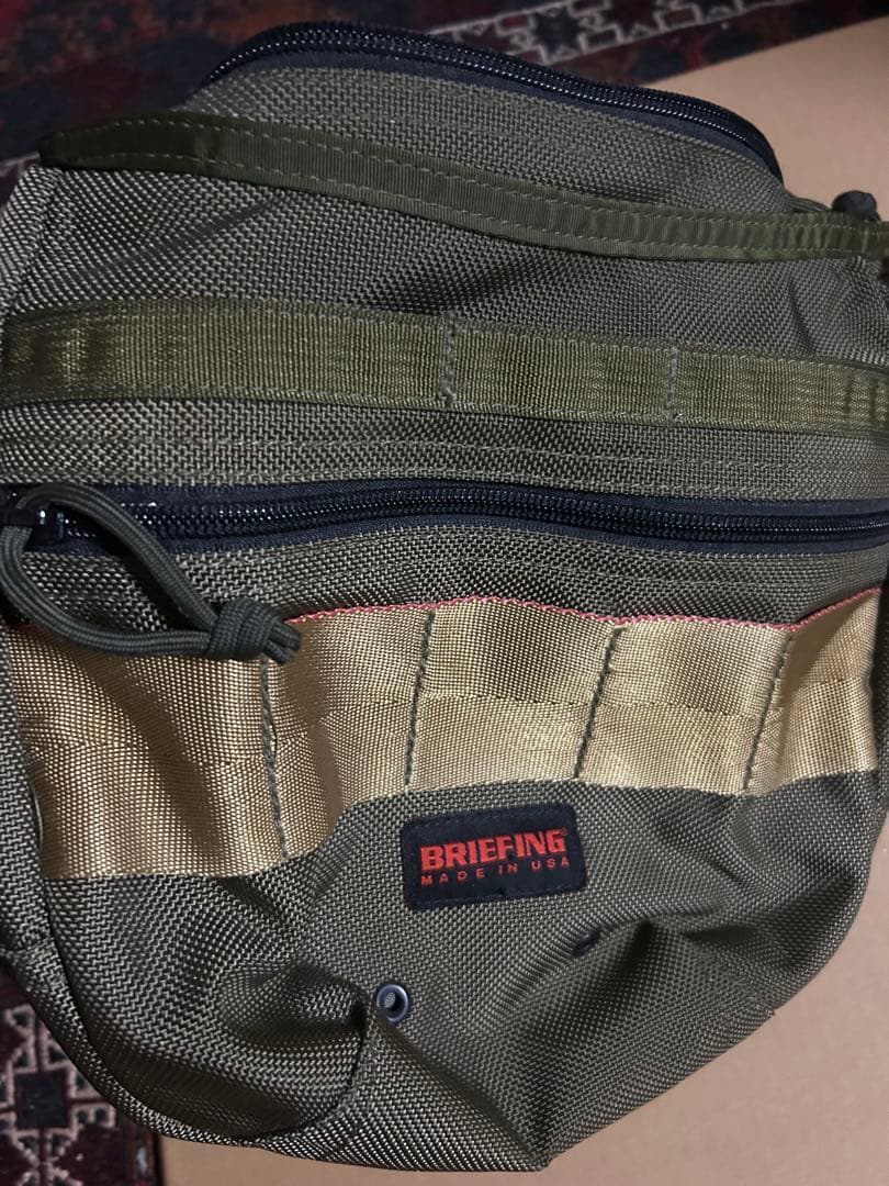 BRIEFING DAY TRIPPER/S MADE IN USA カーキ