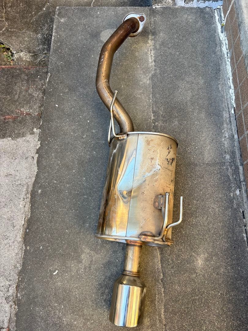 日産ノートE12 HR16 オーテック マフラー　ニスモ