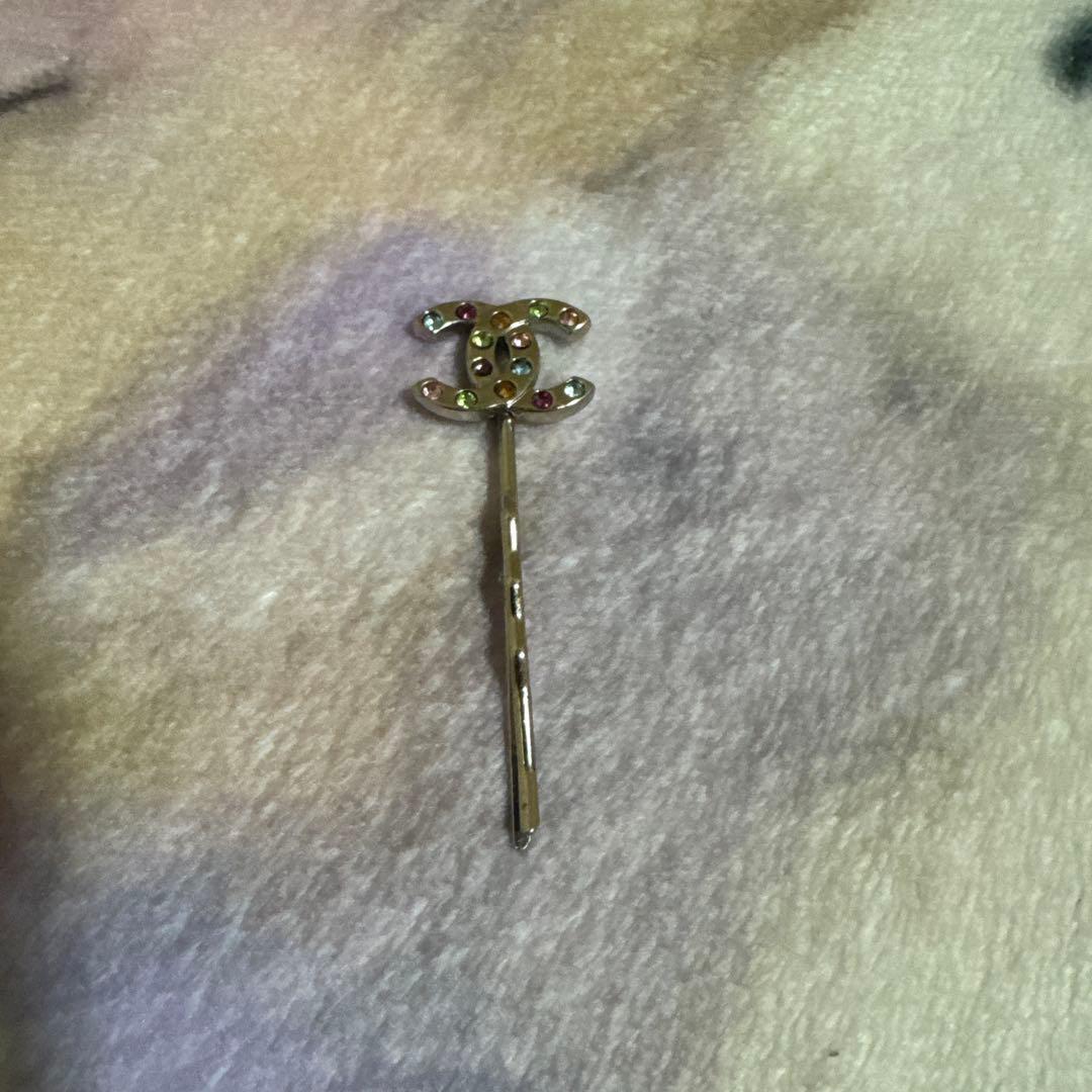メ*♡様 CHANEL ヘアピン。正規品。訳あり低価格スタート