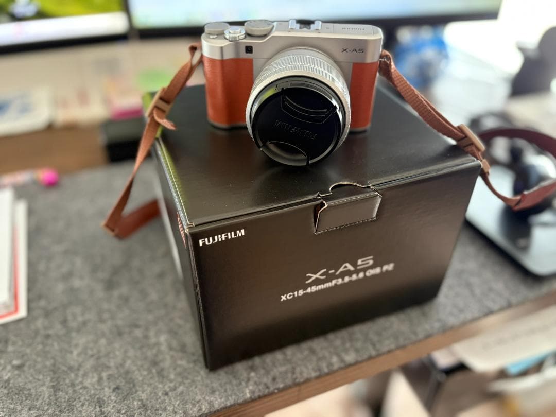 FUJIFILM X-A5 ミラーレスカメラ XC15-45mm