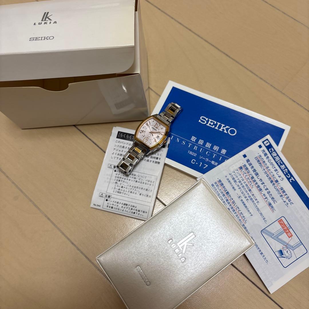 LUKIA SEIKO レディース時計 ソーラー電波
