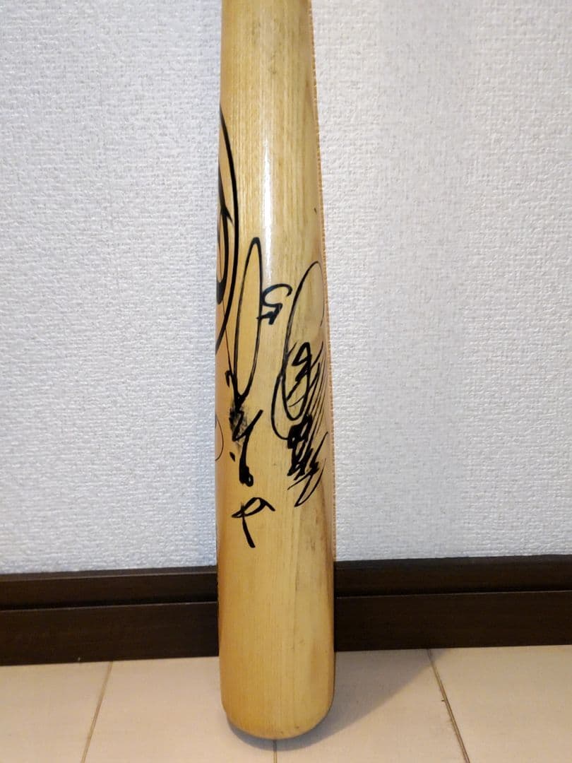 中日ドラゴンズ　渡邉博幸　NPB　硬式　支給品　サイン入りバット