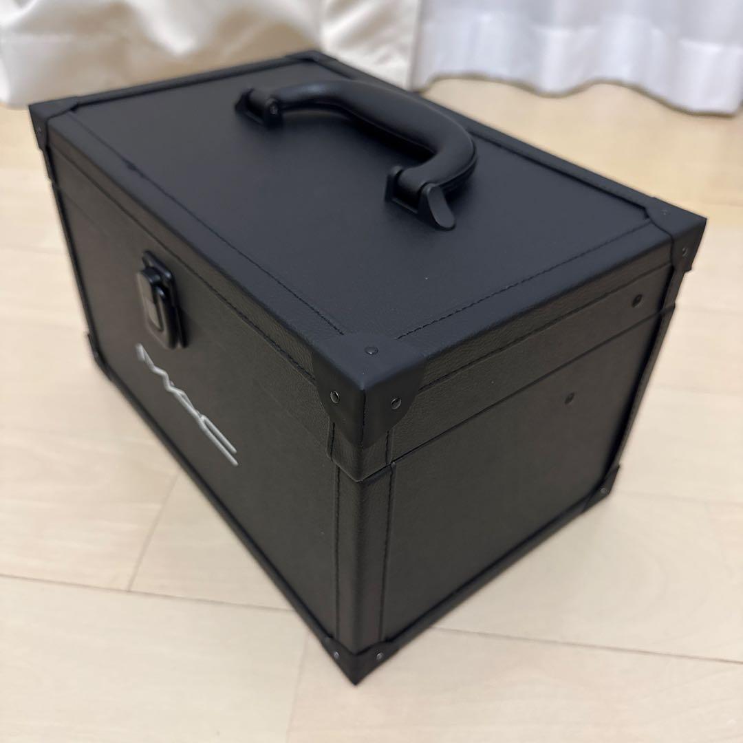 【未使用】MAC メイクボックス 黒 収納ボックス
