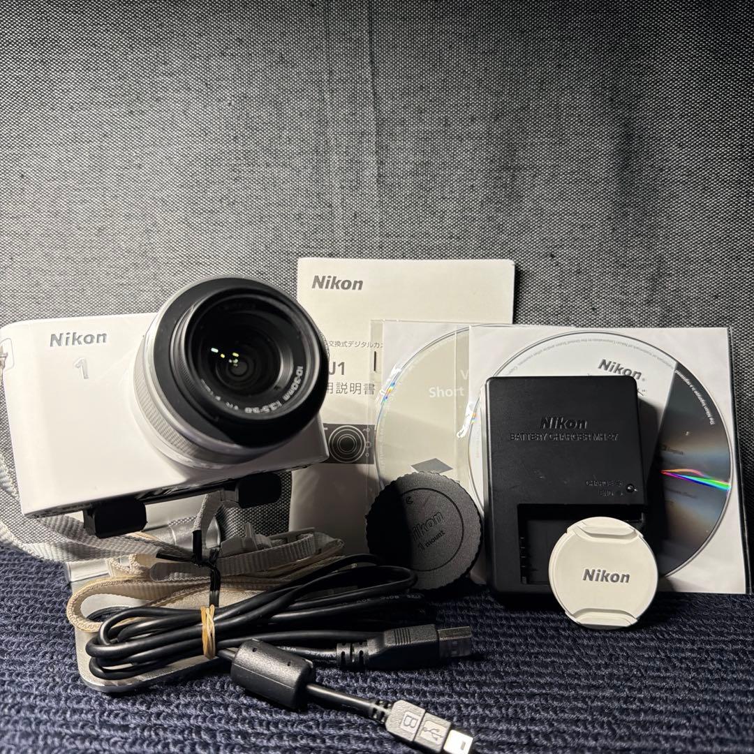 【ジャンク扱い】Nikon1（ニコン）/ ミラーレス一眼 J1 白