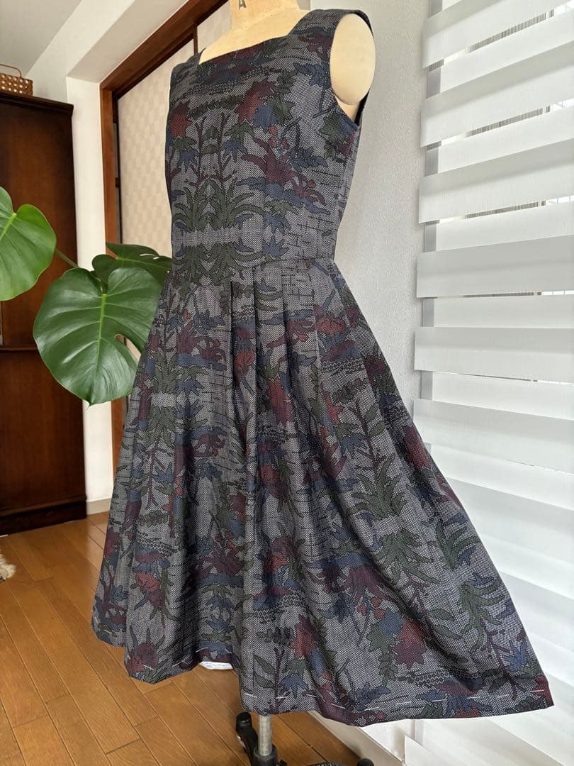 本場大島紬で大人可愛いワンピース、ジャンバースカートに