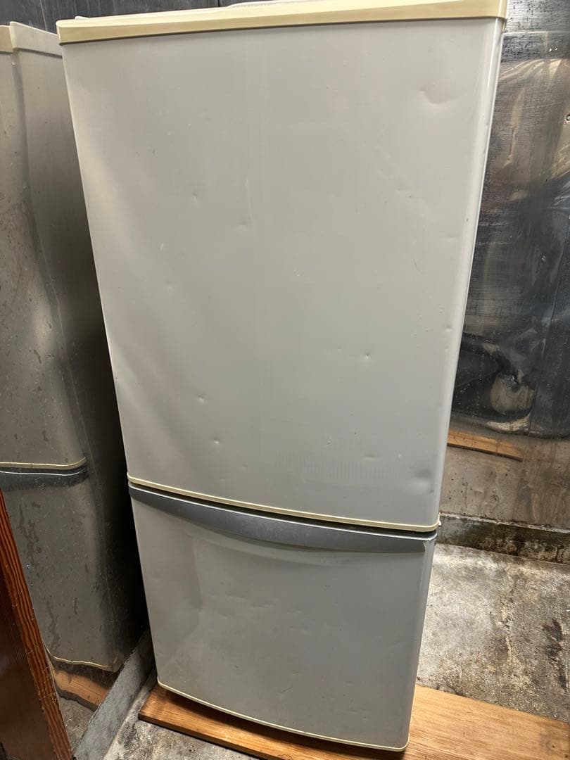 グレー 2ドア冷蔵庫 使用感あり