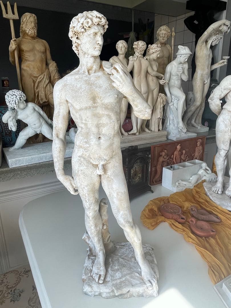 ダビデ像(ミケランジェロ)高さ:60 cm