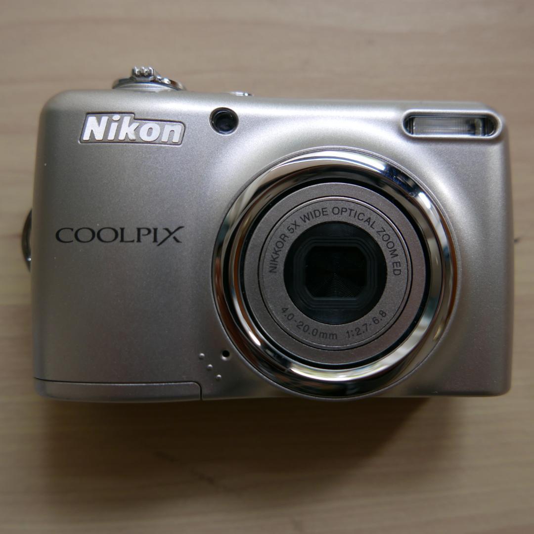 【動作確認済】Nikon COOLPIX L23 シルバー 乾電池対応 コンデジ
