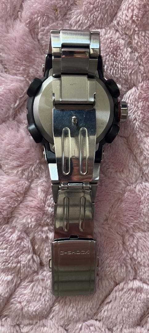 カシオG-SHOCK 　GST-B200