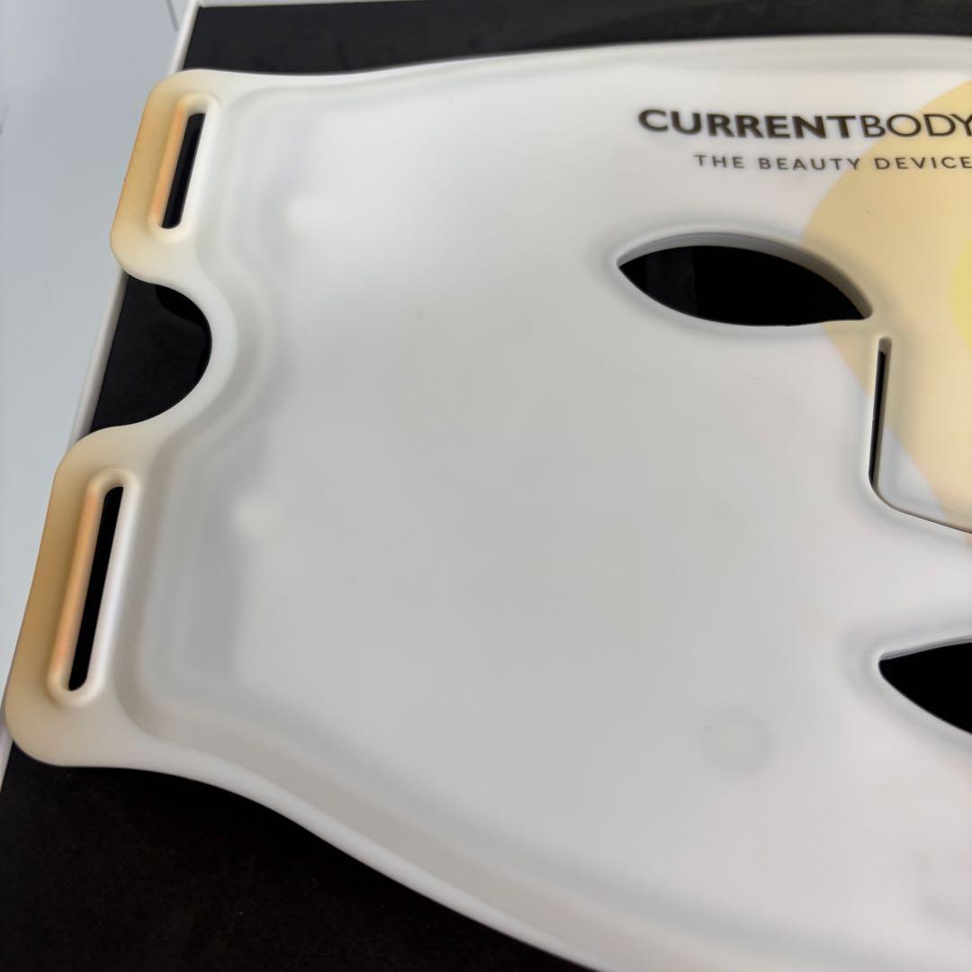 ボディ・フェイスケア CURRENTBODY skin 4-IN-1 LED FACE MASK