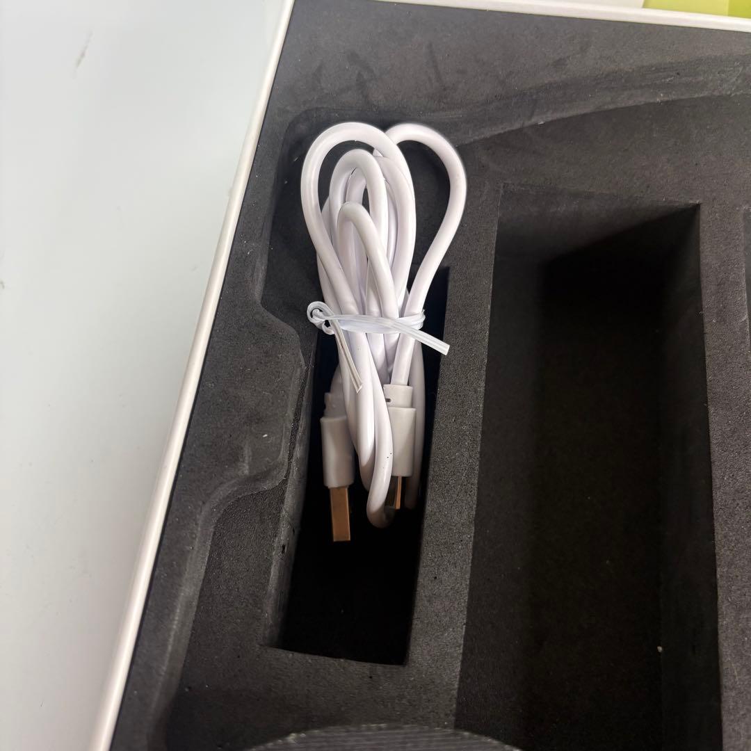 ボディ・フェイスケア CURRENTBODY skin 4-IN-1 LED FACE MASK