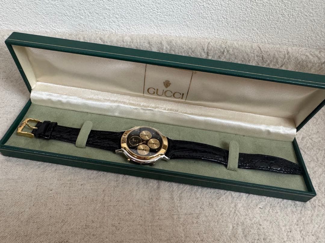 グッチ 8300 ムーンフェイズ ブラック ダイヤル クォーツ 電池式