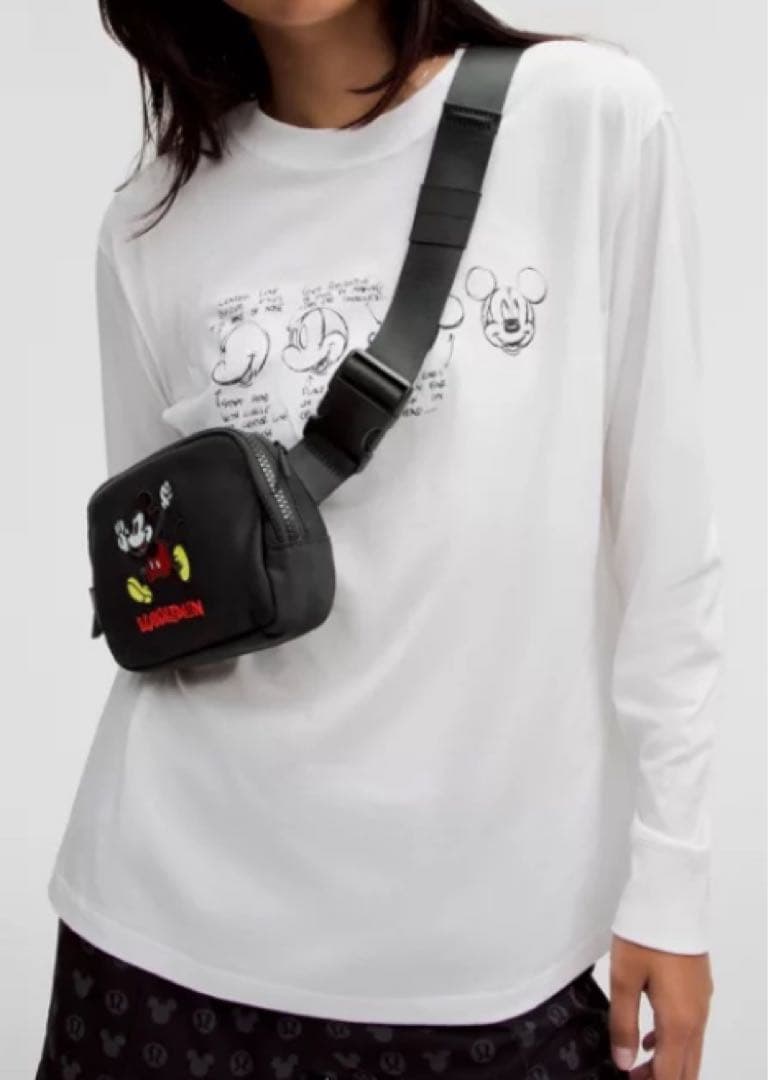 新品☆ディズニー×ルルレモン ベルトバッグ 1L ミッキー ウエストポーチ