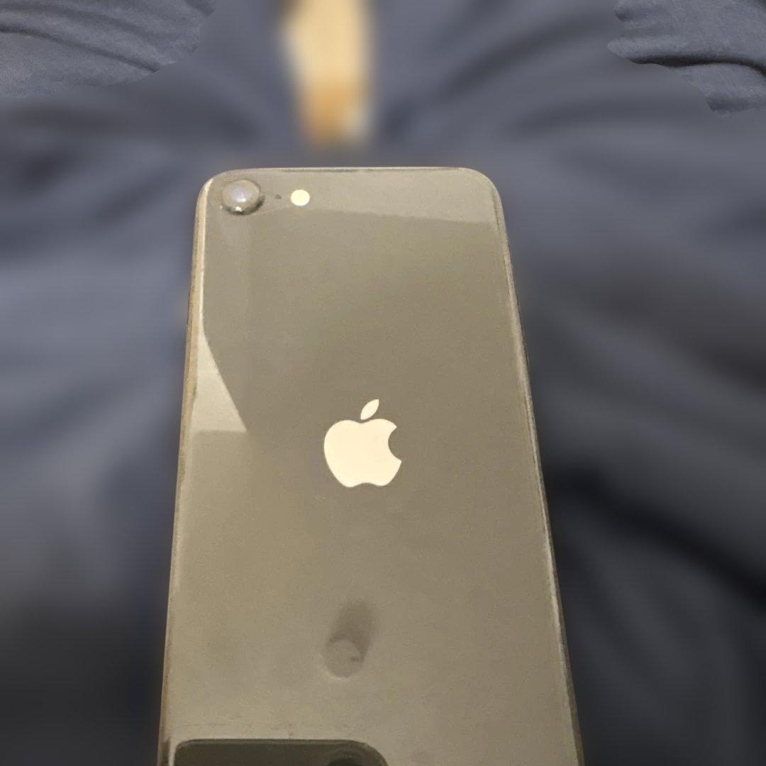 Apple iPhone SE スペースグレー