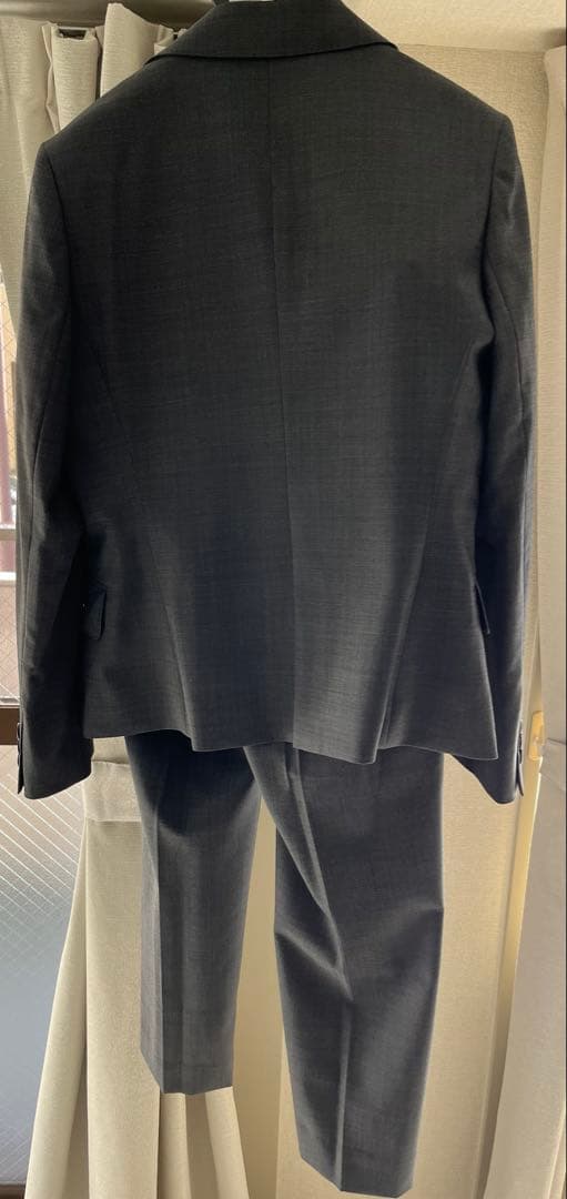 ザ・スーツカンパニー　セットアップ　ストレッチスーツ　ダークグレー　40