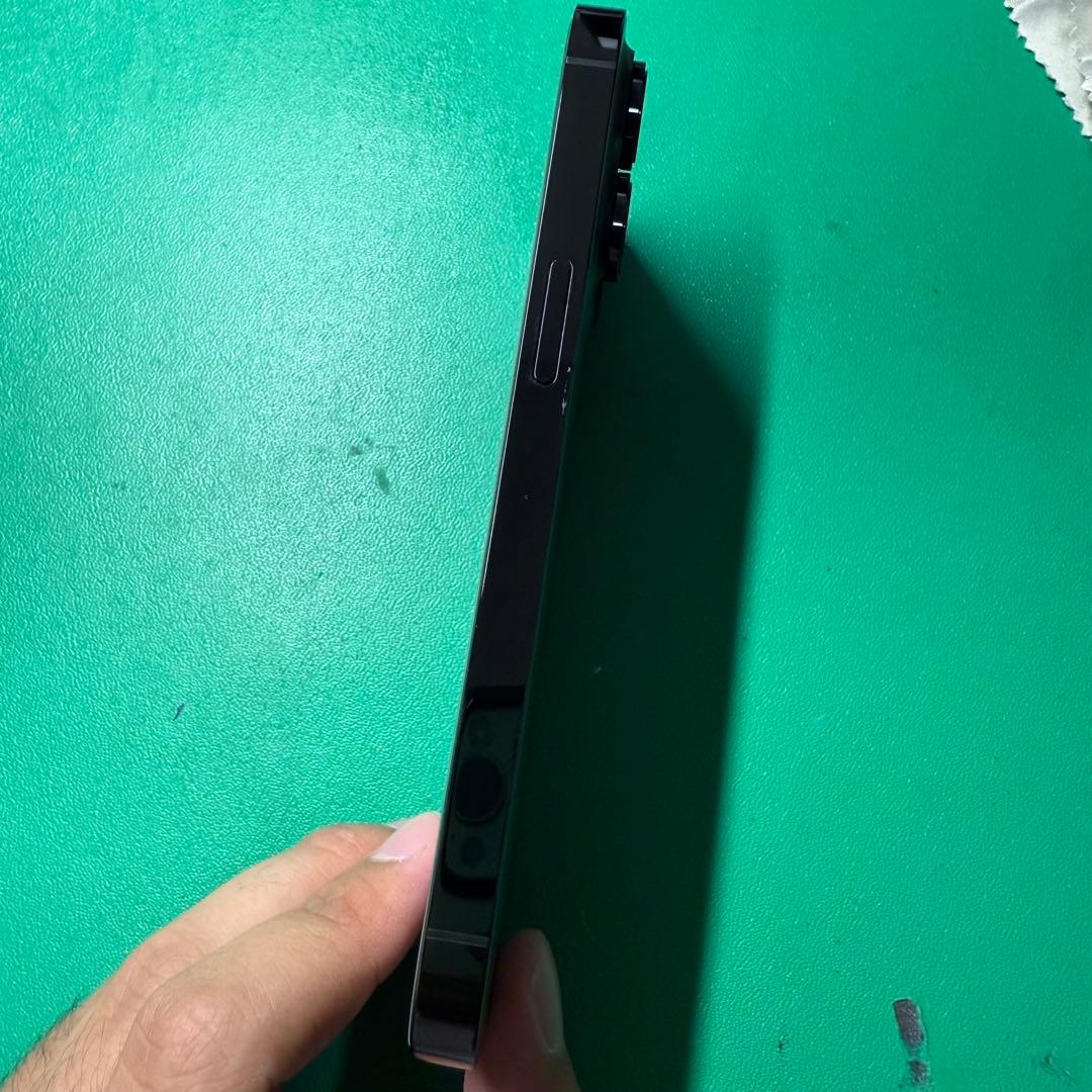 iPhone14Pro スペースブラックSIMフリー　CASETiFYケース付き