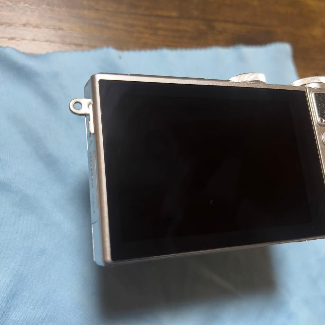 Nikon 1J5 18.5mm単焦点レンズセット　ニコン