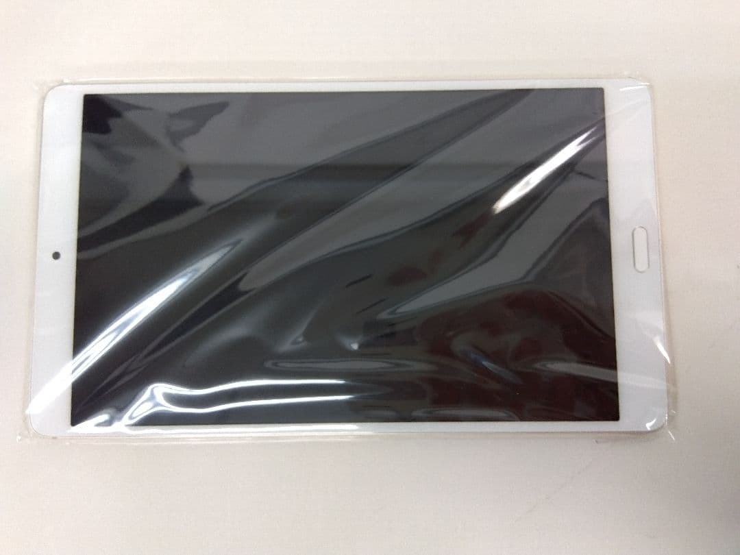 ドコモ　docomo　dtab compact d-01j gold 新品