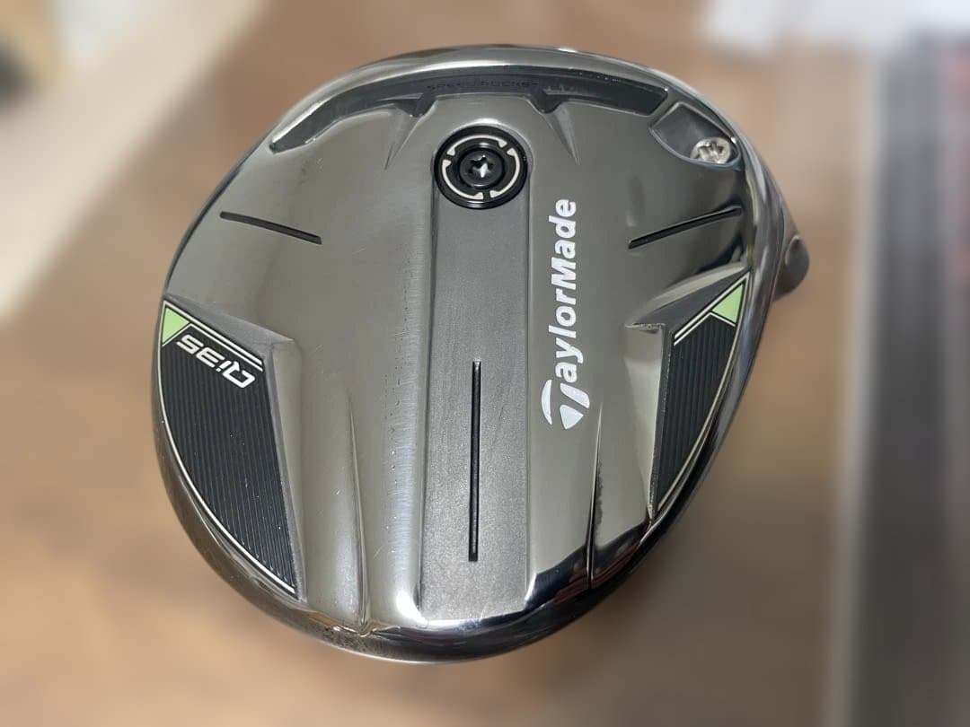 テーラーメイドQi35 フェアウェイウッド　3WHL ベッドのみ　カバー付