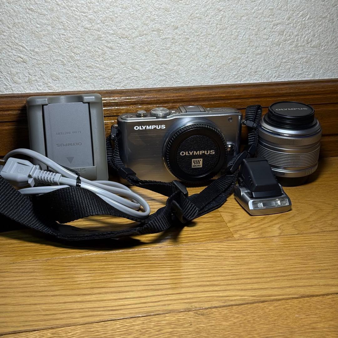 OLYMPUS PEN Lite E-PL3 ストラップ付