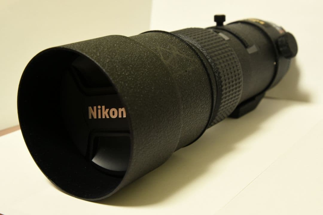 Nikon AF NIKKOR 300mm F4 ED　(フロントキャップ付)