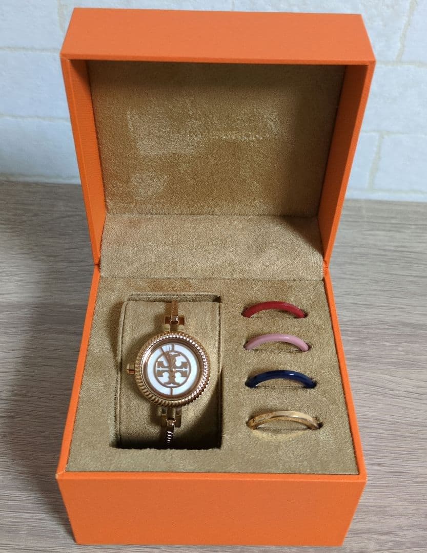 TORY BURCH ゴールド 腕時計