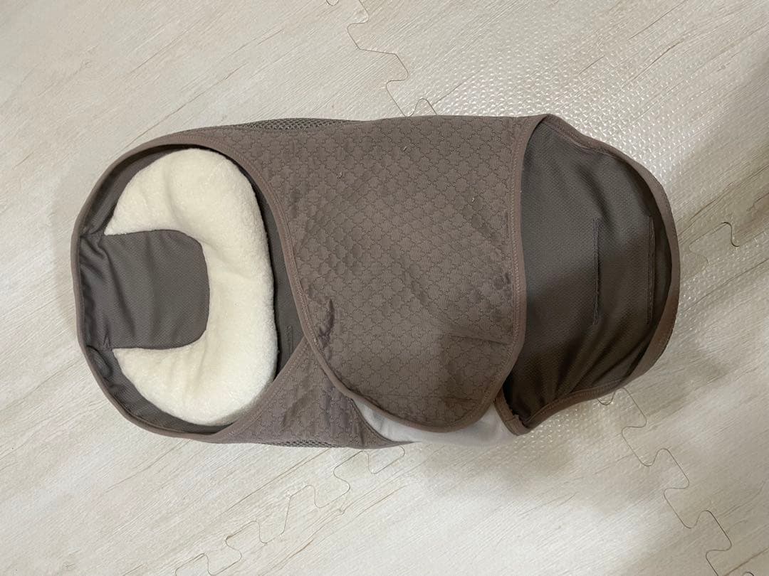 (送料込みに変更)Aprica ユラリズム　オート　ベビーチェア