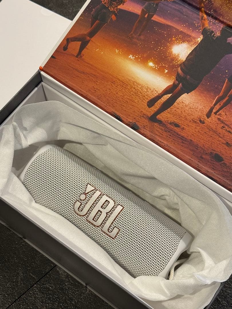 JBL flip6 新品購入後1週間経過のみ　本体のみ美品　完全動作日焼けなし