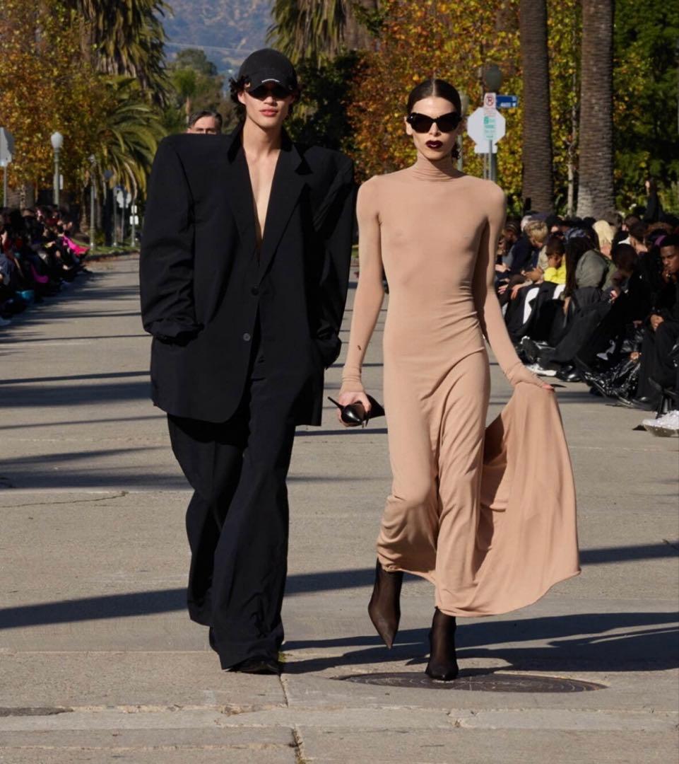 BALENCIAGA ピアス キャップ 23AW