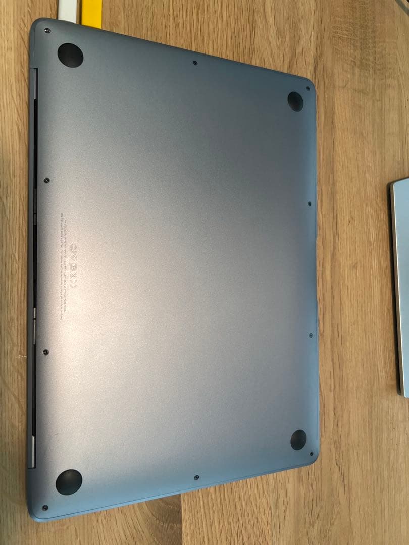 最終値下げMacBook Air 2019 13インチ256GB 充放電143回