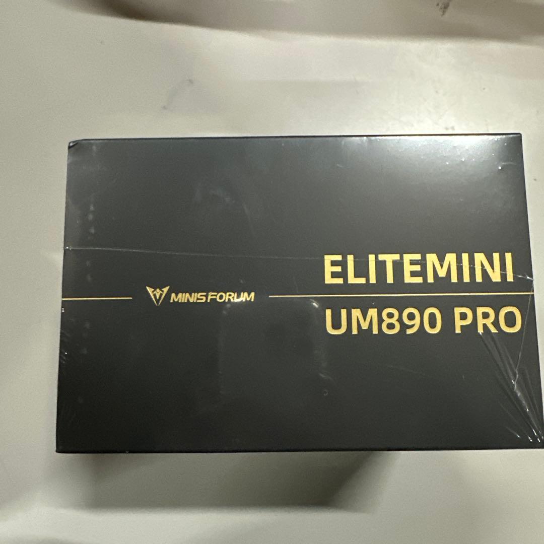 新品未開封　UM890 Proミニpc AMD Ryzen 9(64+1TB)