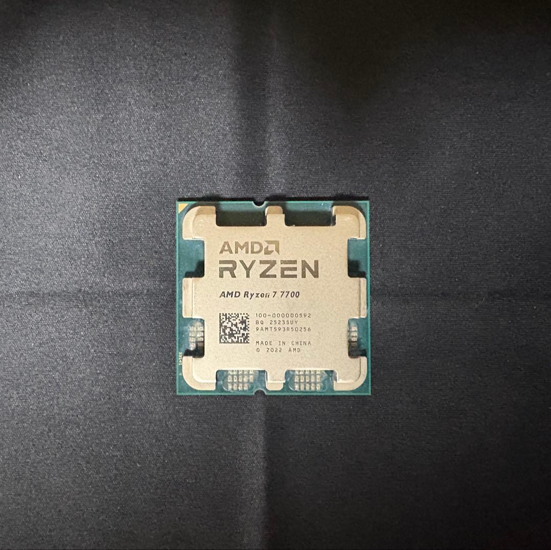AMD Ryzen 7 7700 CPU 本体