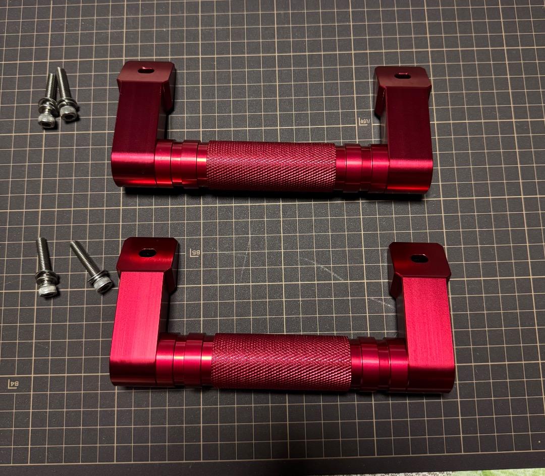 GR8 アシストグリップ レッド ハイエース 200系