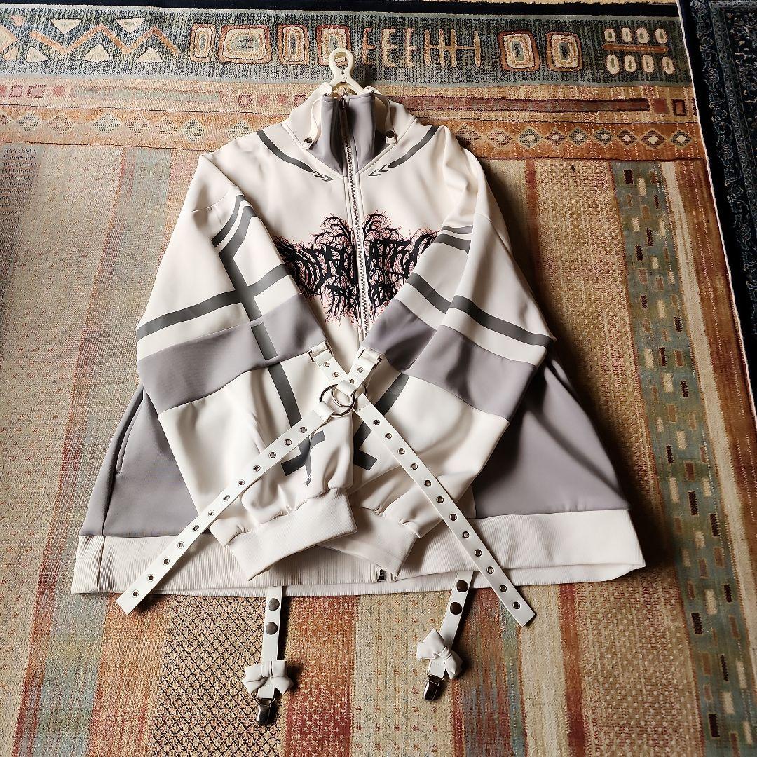 イドラタールテオドール 近未来メタルジャージ