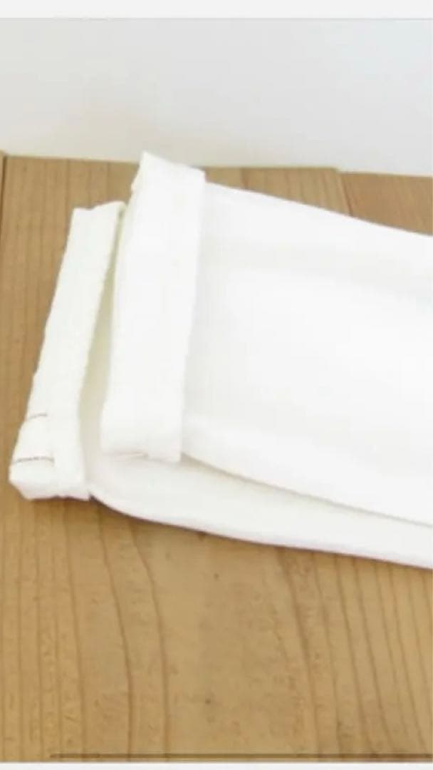 YAECA ホワイトスリムテーパードデニム　新品未使用