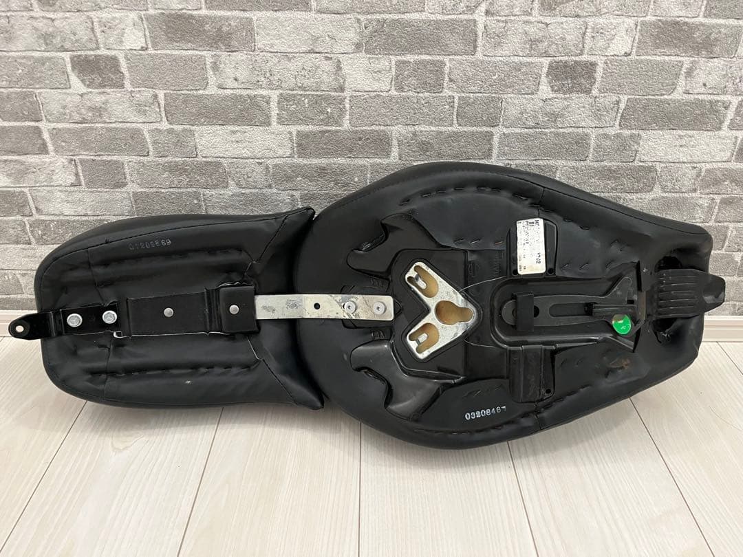 ハーレーダビッドソン純正 バイクシート XL1200 X