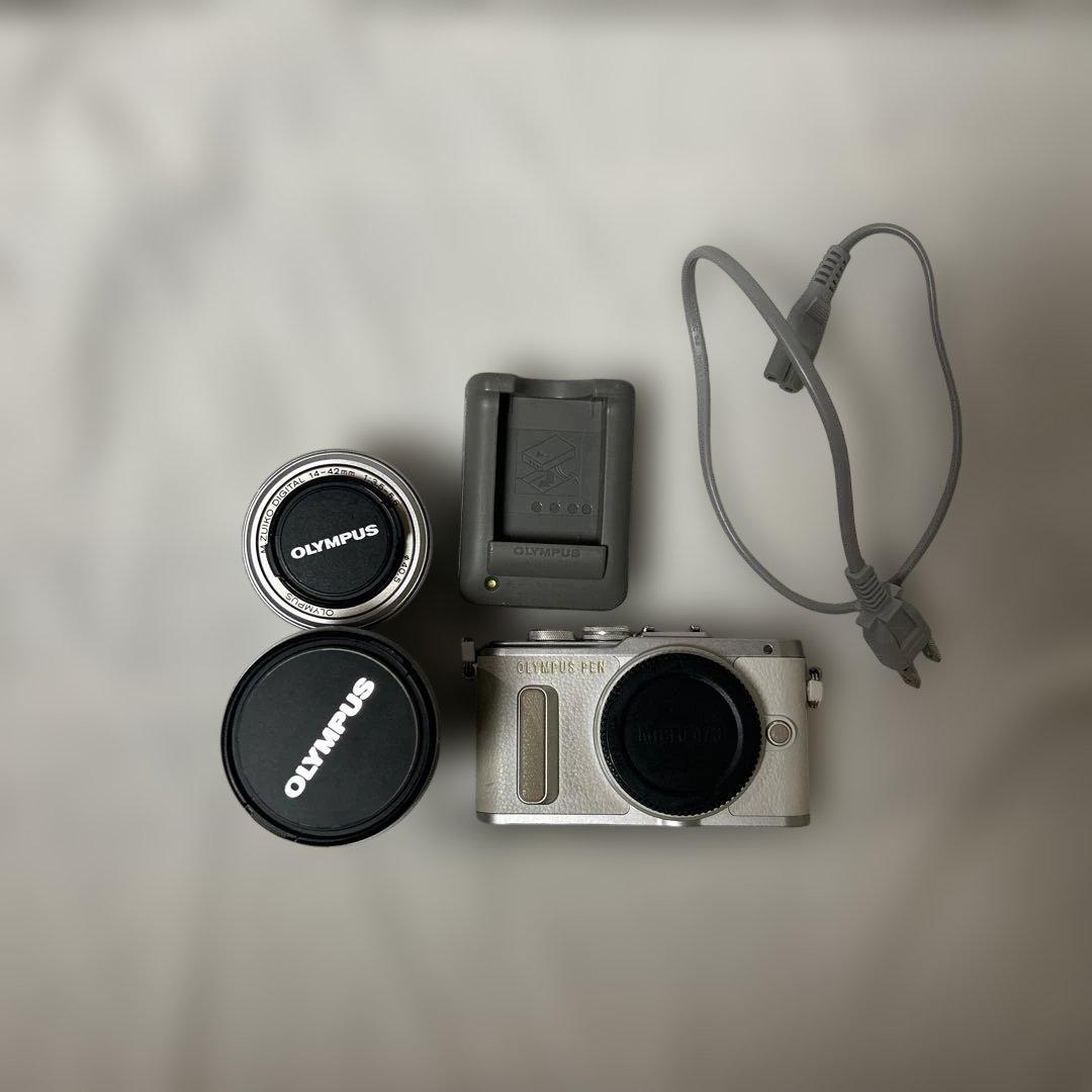 OLYMPUS PEN E-PL8 白