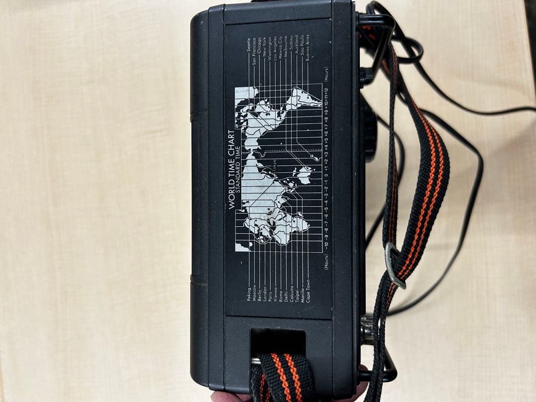 TOSHIBA TRK-2000 ラジオ・カセットプレーヤー