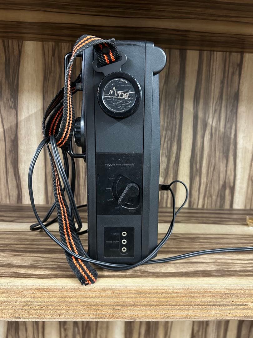 TOSHIBA TRK-2000 ラジオ・カセットプレーヤー