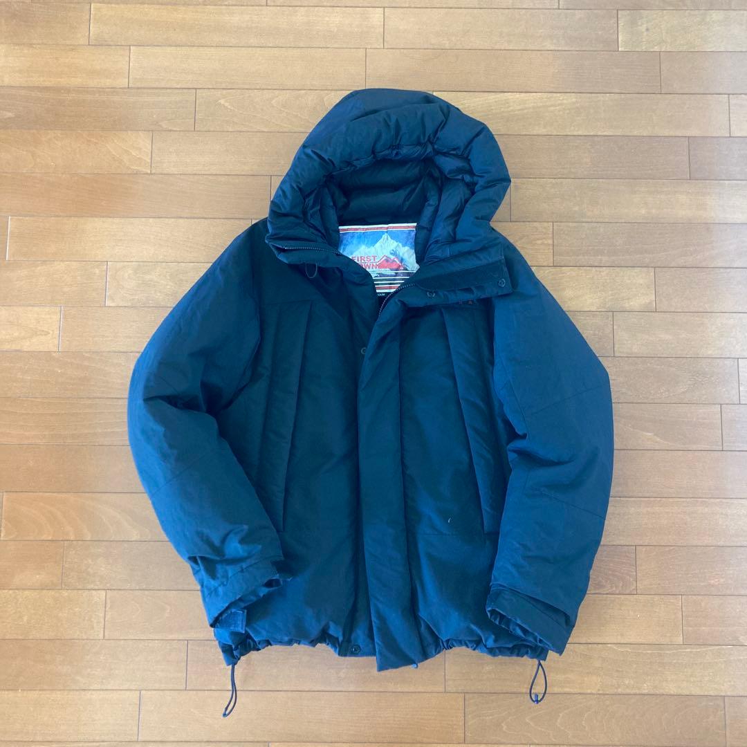 FIRST DOWN ブラックダウンジャケット