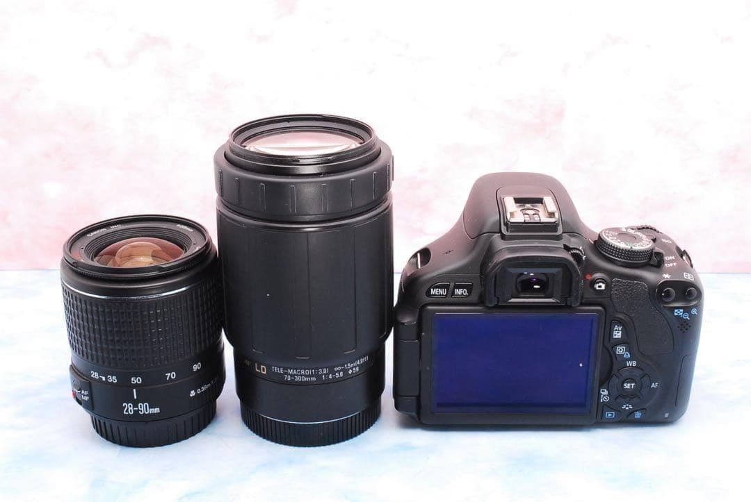 キャノン Kiss X5☆Wレンズ＆バッグ☆一眼レフカメラ☆ショット数少！