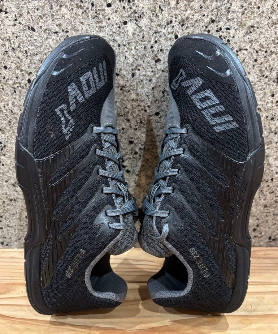 inov-8 f-lite 235 inov8 イノヴェイト　トレーニング