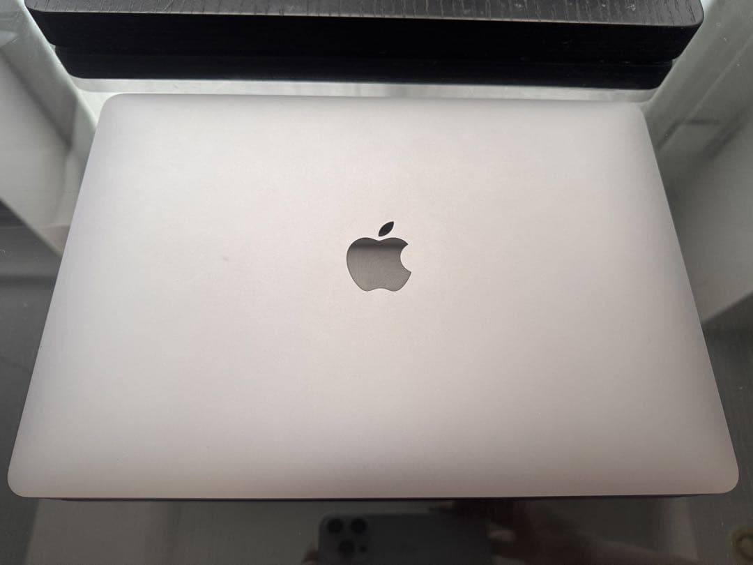 Apple MacBook Air 13インチ （2020-8GB-256GB）
